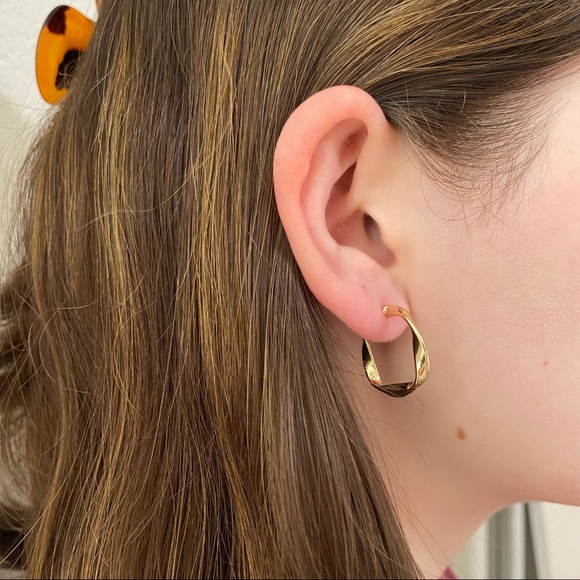 Mini Wave Hoop Earrings Curve - Picture 2 of 6